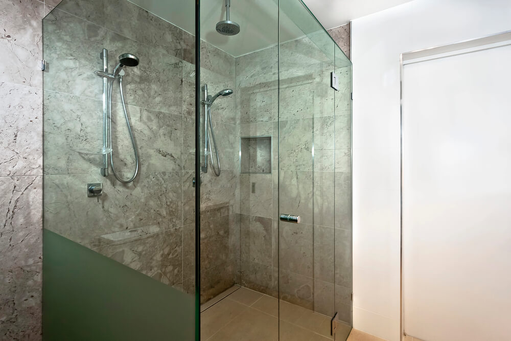 Frameless vs. Framed Shower Glass Doors